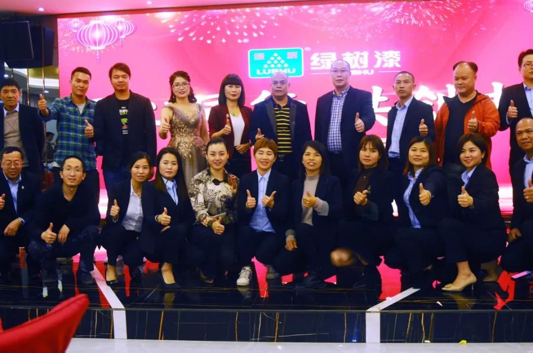 亞洲第一狼人伊人av